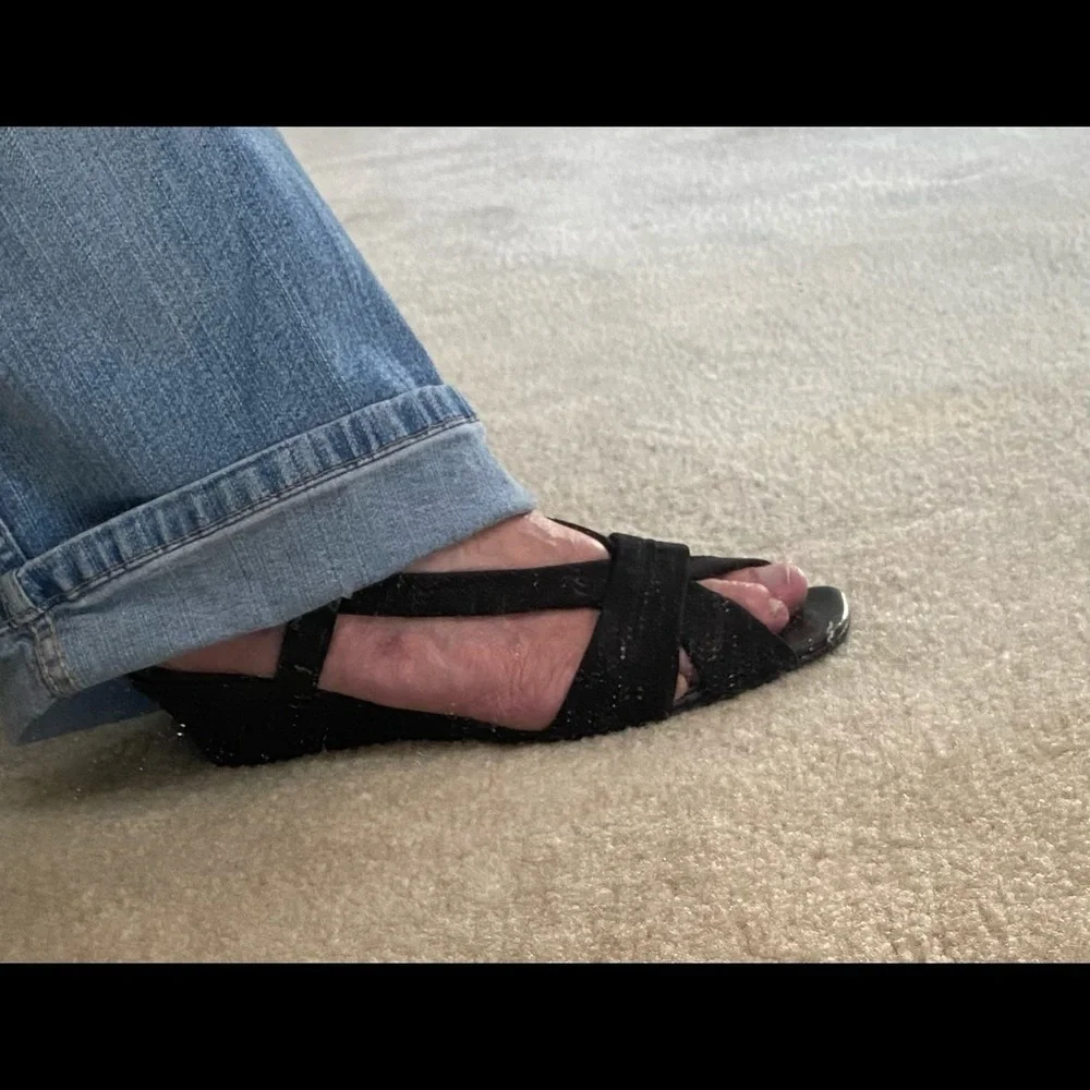 Etienne Aigner Black Size 9 1/2 Shoe (great for Prom or wedding)